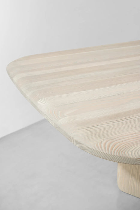 Faifo Dining Table