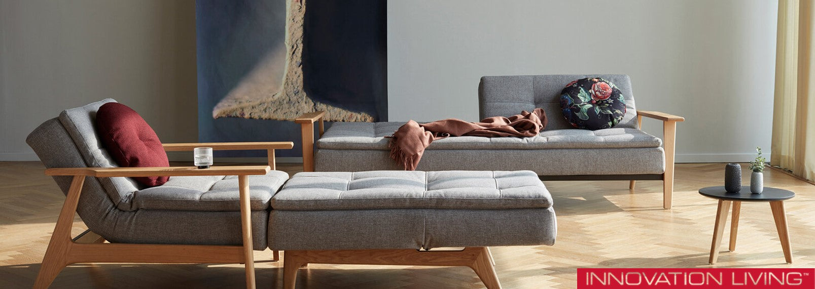 【美品】INNOVATION LIVING モダンデザインソファ 美品】INNOVATION LIVING モダンデザインソファ