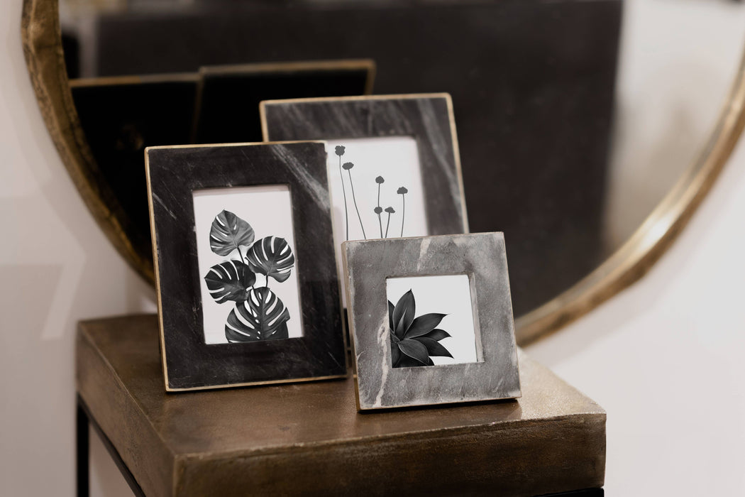 Picture Frame Medium. Fits 6" X 4" Photo Brass/Black Marble