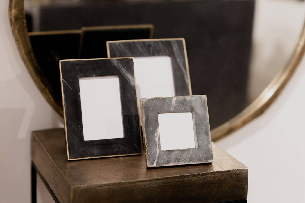 Picture Frame Small: Fits 3.5x3.5" Photo BLACK/BRASS