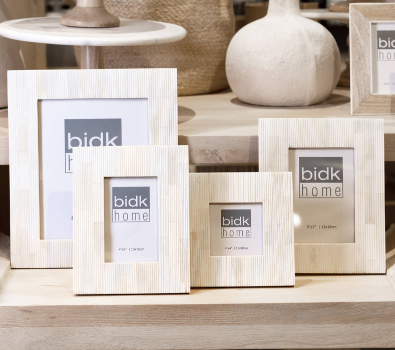 4x6” Carved Bone Picture Frame: BONE / White
