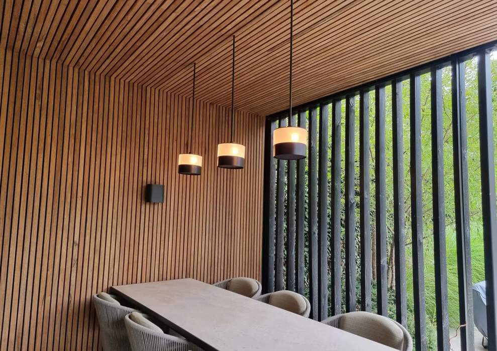 Glow Single: Outdoor Light with Heating