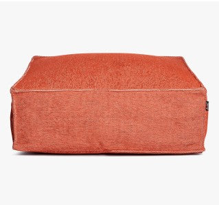 Silky Pouf