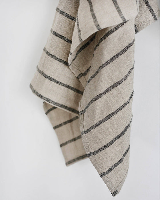 Linen tea towel in Subtle lines | Kitchen towel: 20x27'' (50x70cm)